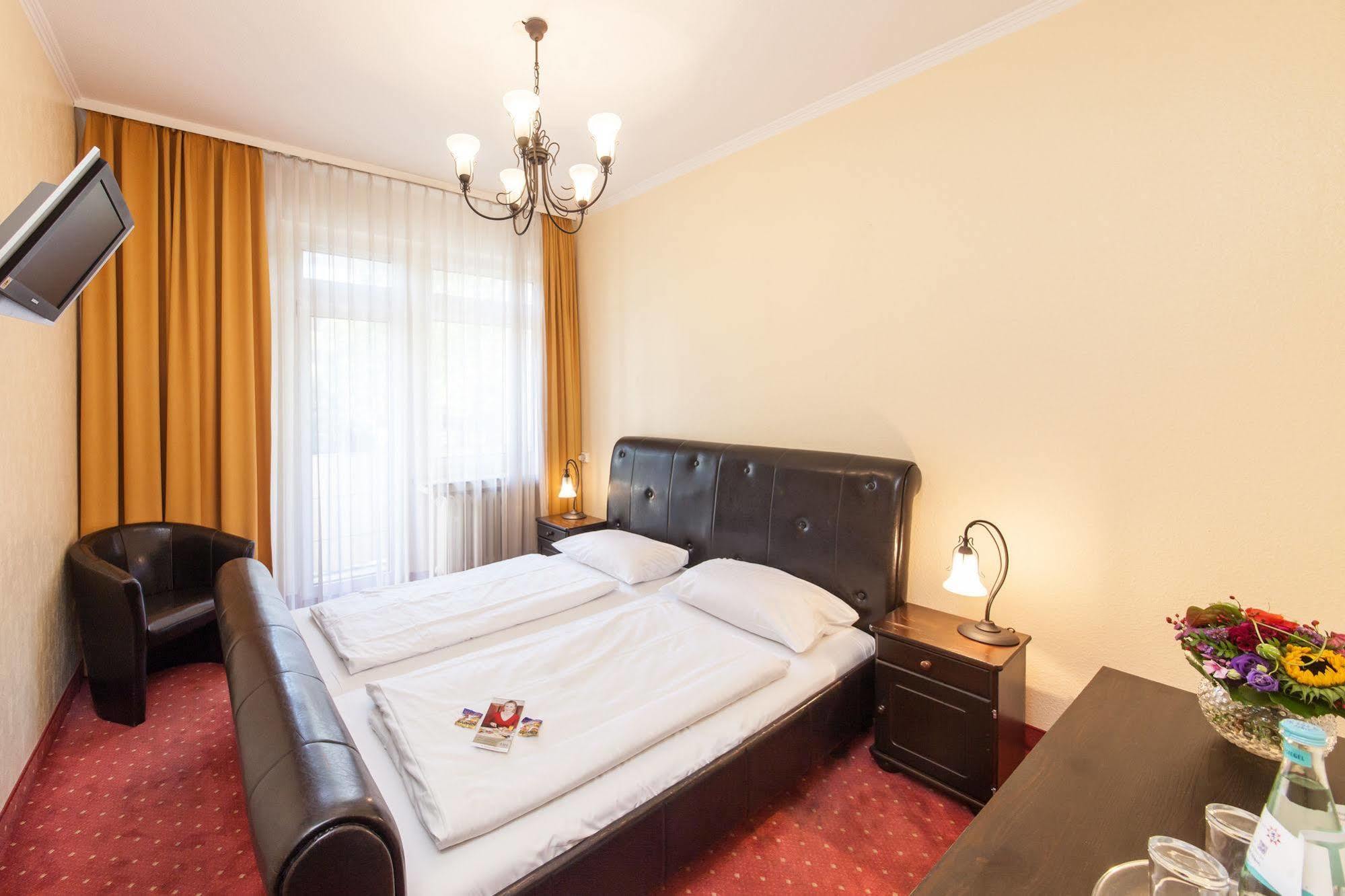 Hotel An Der Oper Duesseldorf Kültér fotó