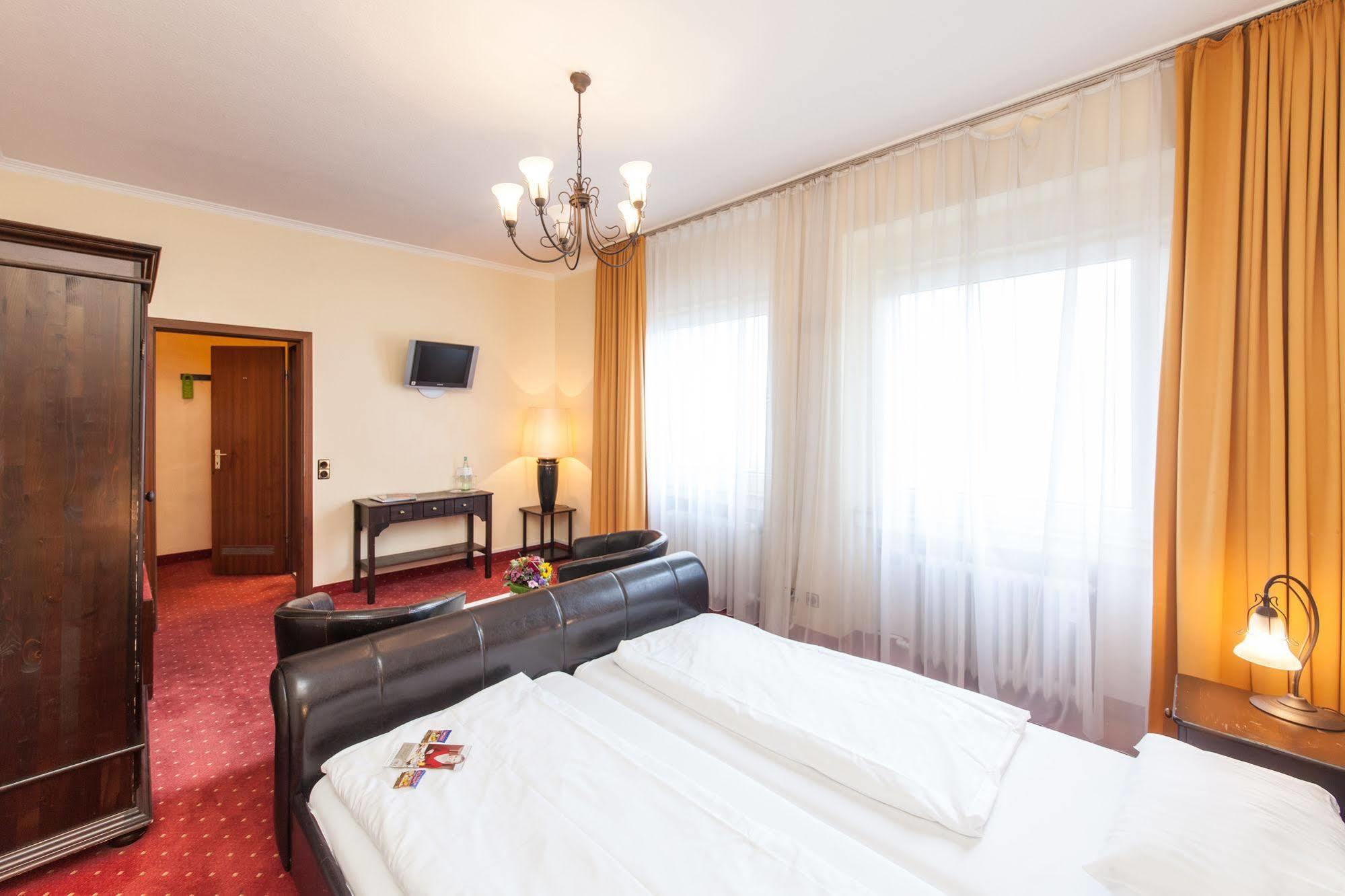 Hotel An Der Oper Duesseldorf Kültér fotó